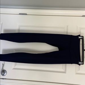 Navy Lululemon Wunder Under leggings